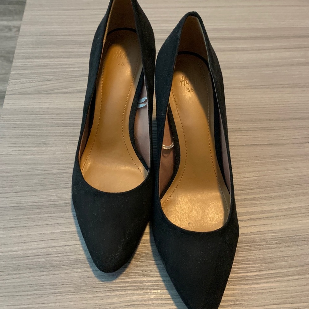 H&M black block suede heel